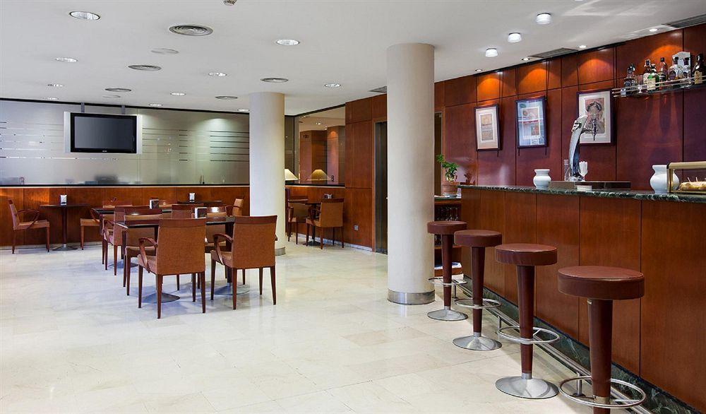 Nh Ciudad De Santander Otel Restoran fotoğraf